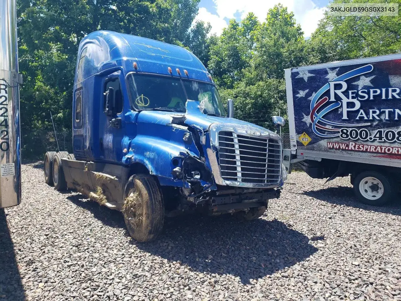 Freightliner Cascadia 125" Sleeper Cab Semi Truck 2016