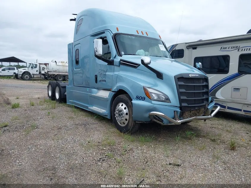 Freightliner New Cascadia 126 2025