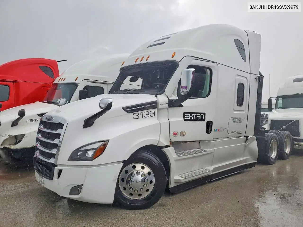 Freightliner Cascadia 126" Sleeper Cab Semi Truck 2025
