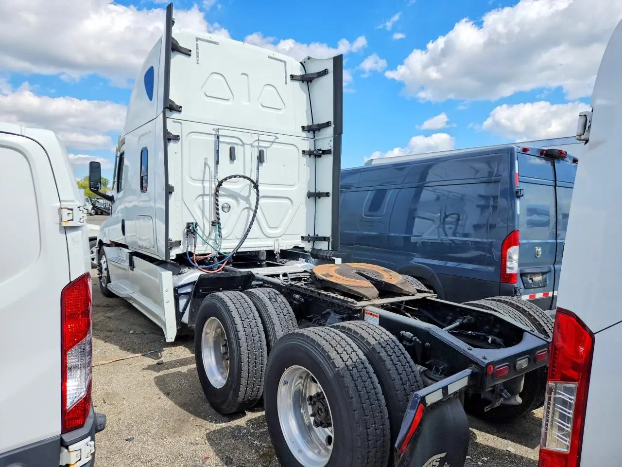 Freightliner Cascadia 126 Semi Truck 2022