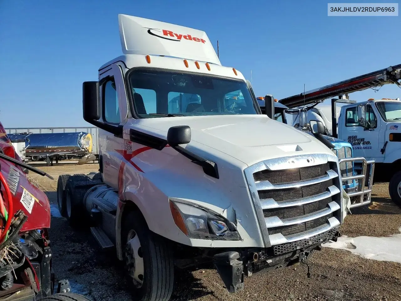 Freigliner Cascadia 126 2024