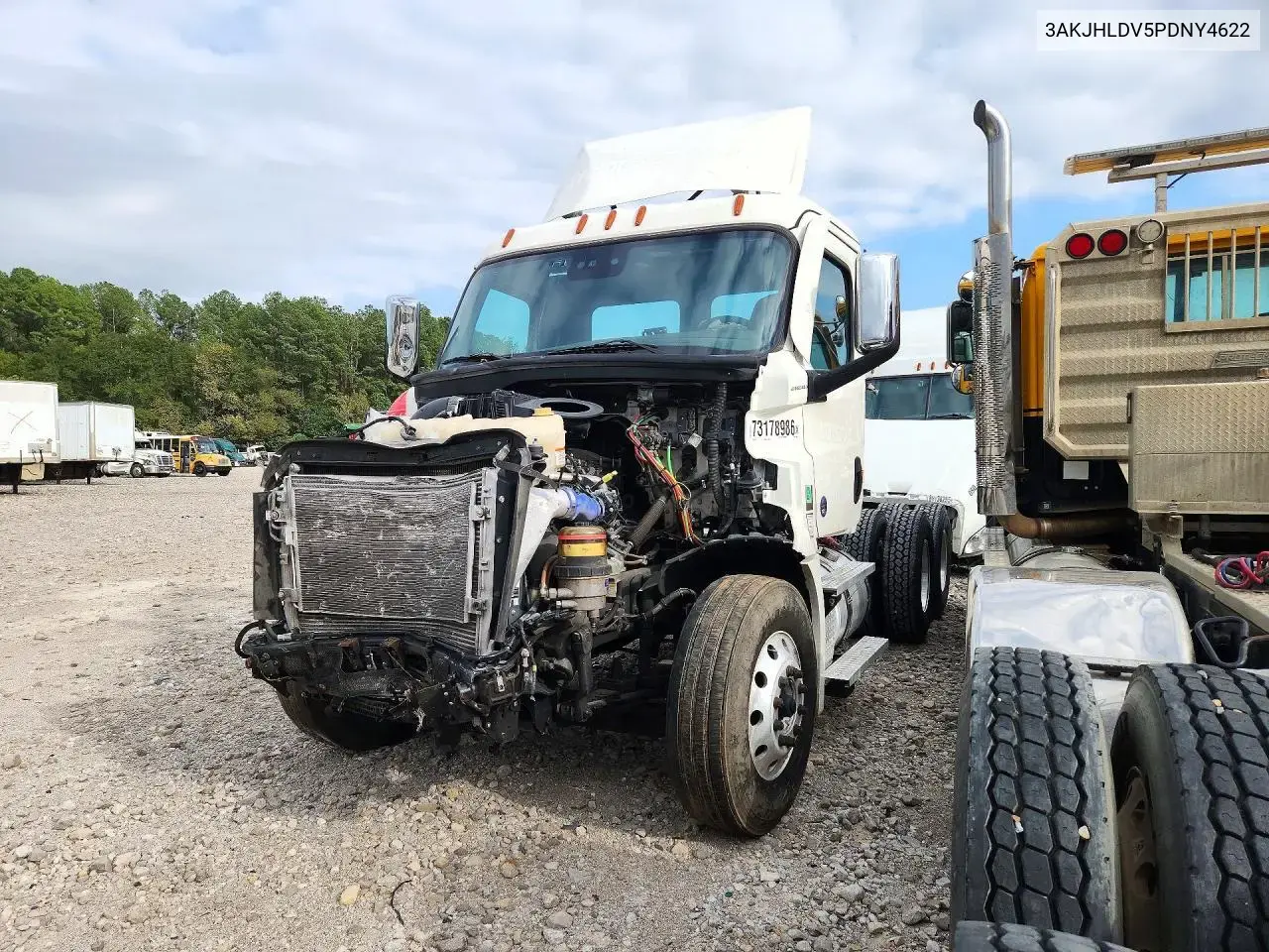 Freightliner Cascadia 1 - Semi Truck 2023