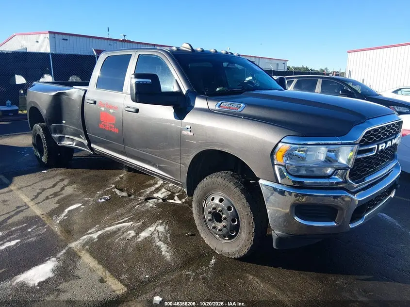 Ram 3500 Tradesman 4X4 8' Box 2024
