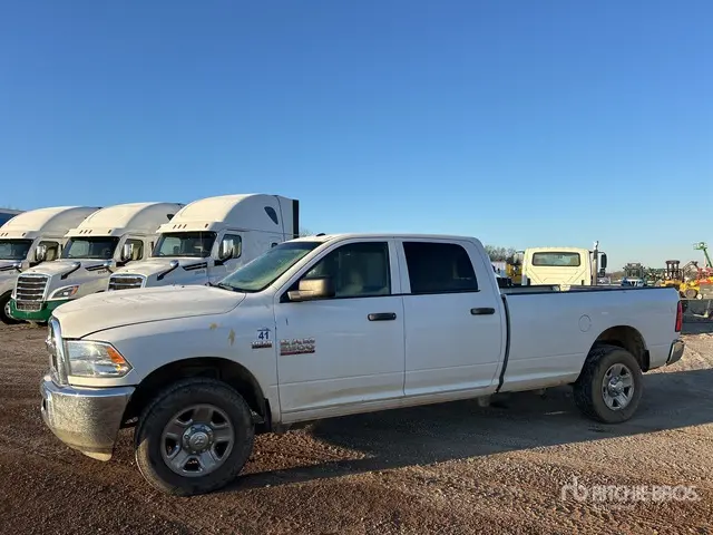 Ram 2016 Ram 2500 4X2 Crew Cab Pickup 2016