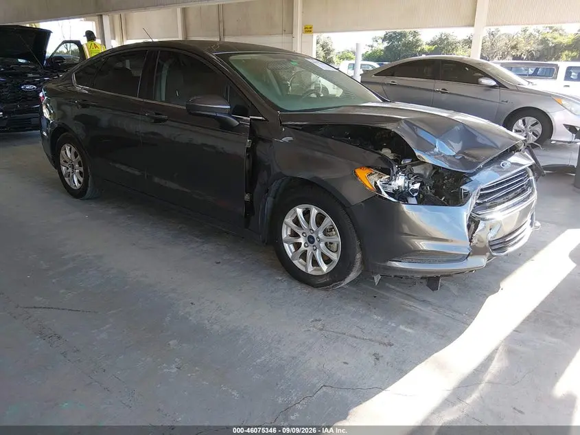 Ford Fusion S 2016