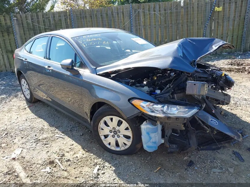 Ford Fusion S 2020