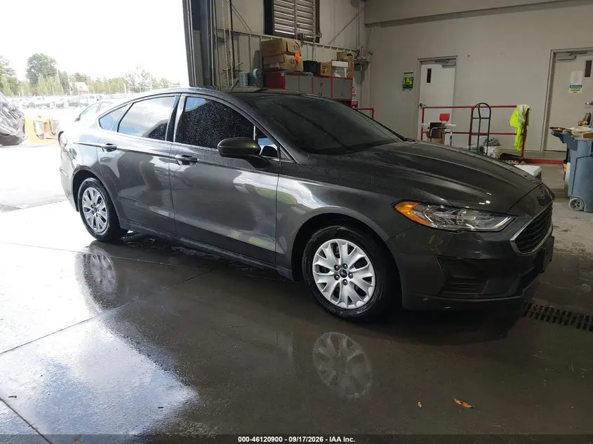 Ford Fusion S 2020