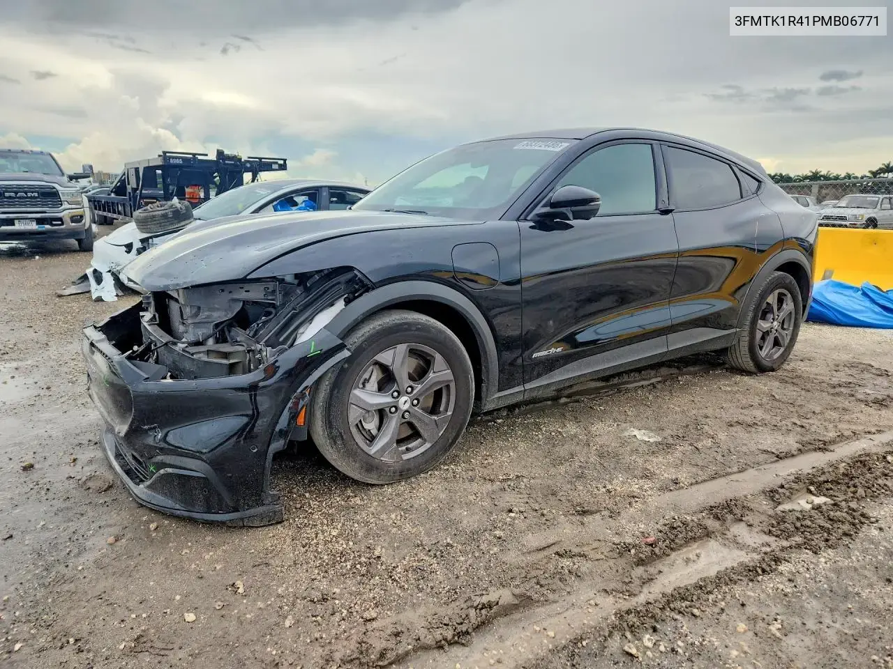 Ford Mustang Mach-E Select 2023