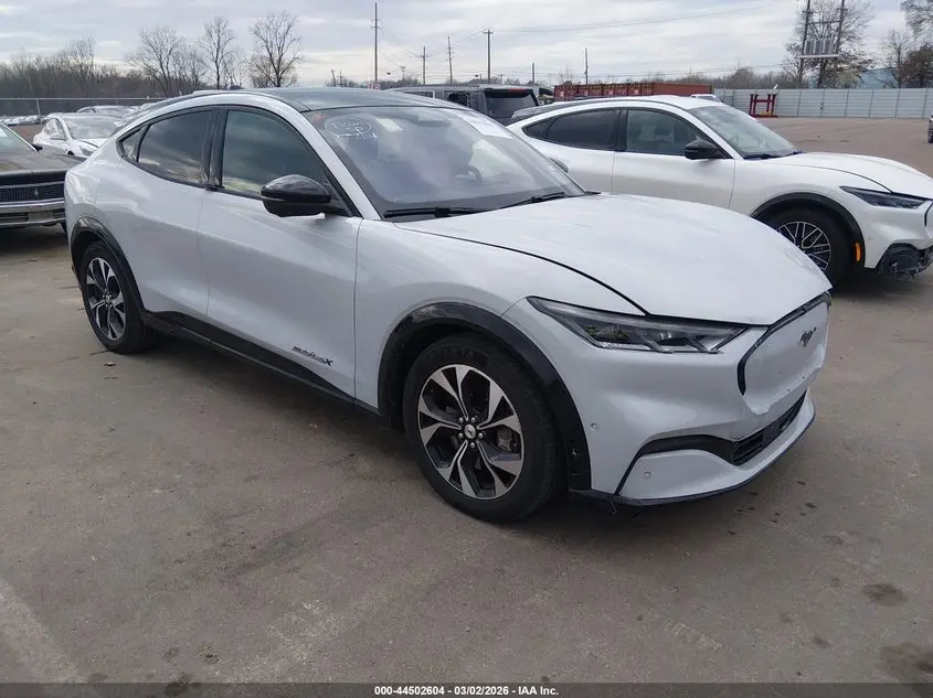 Ford Mustang Mach-E Premium 2023