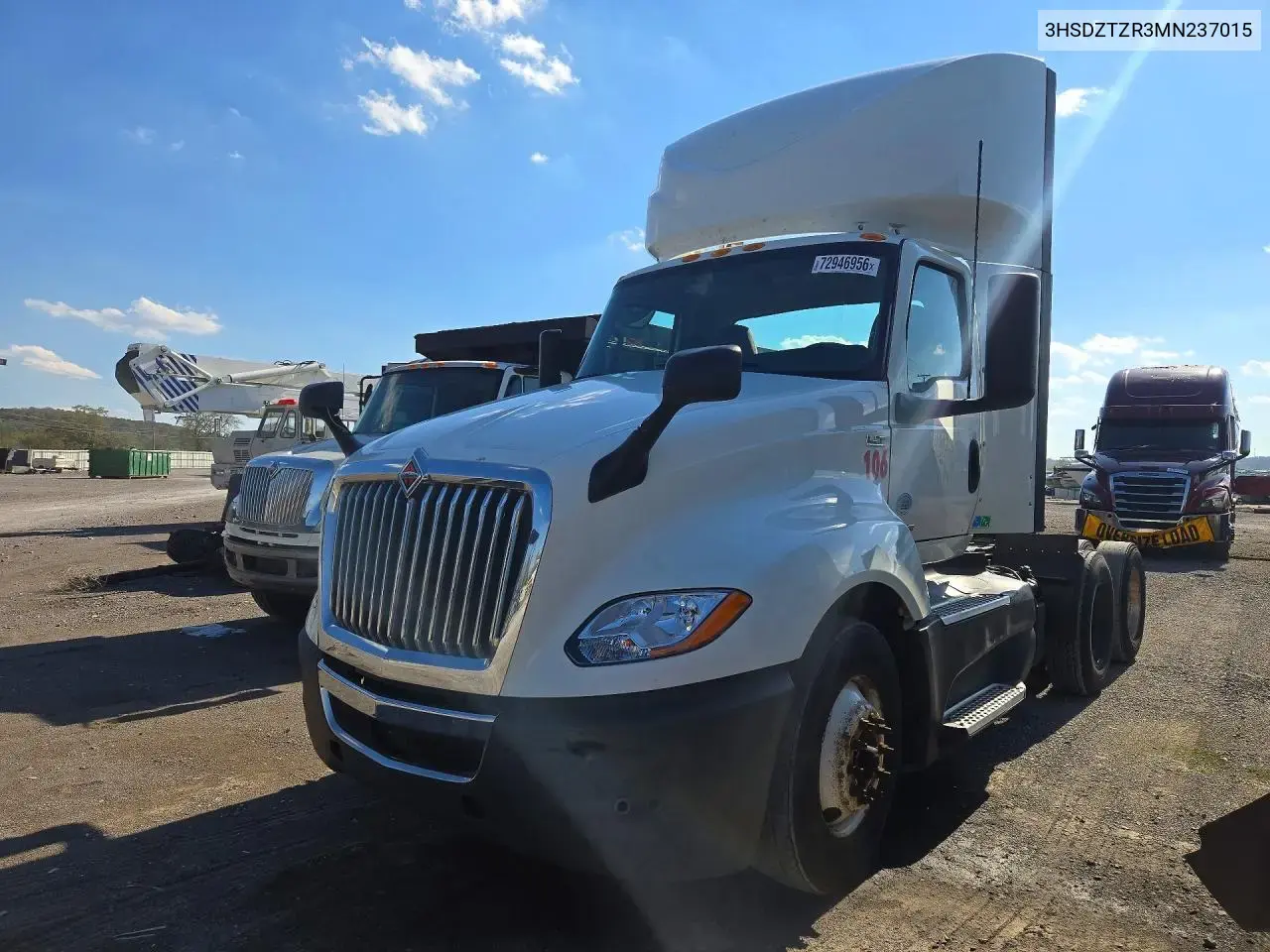 International Lt625 Semi Truck 2021