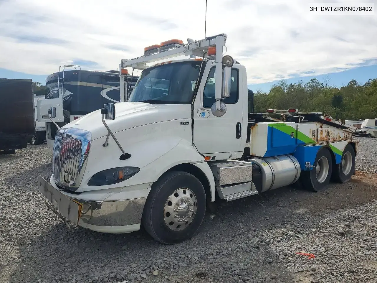 International Rh613 - Semi Truck 2019