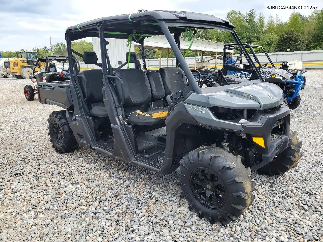 Can-Am Defender M 2022