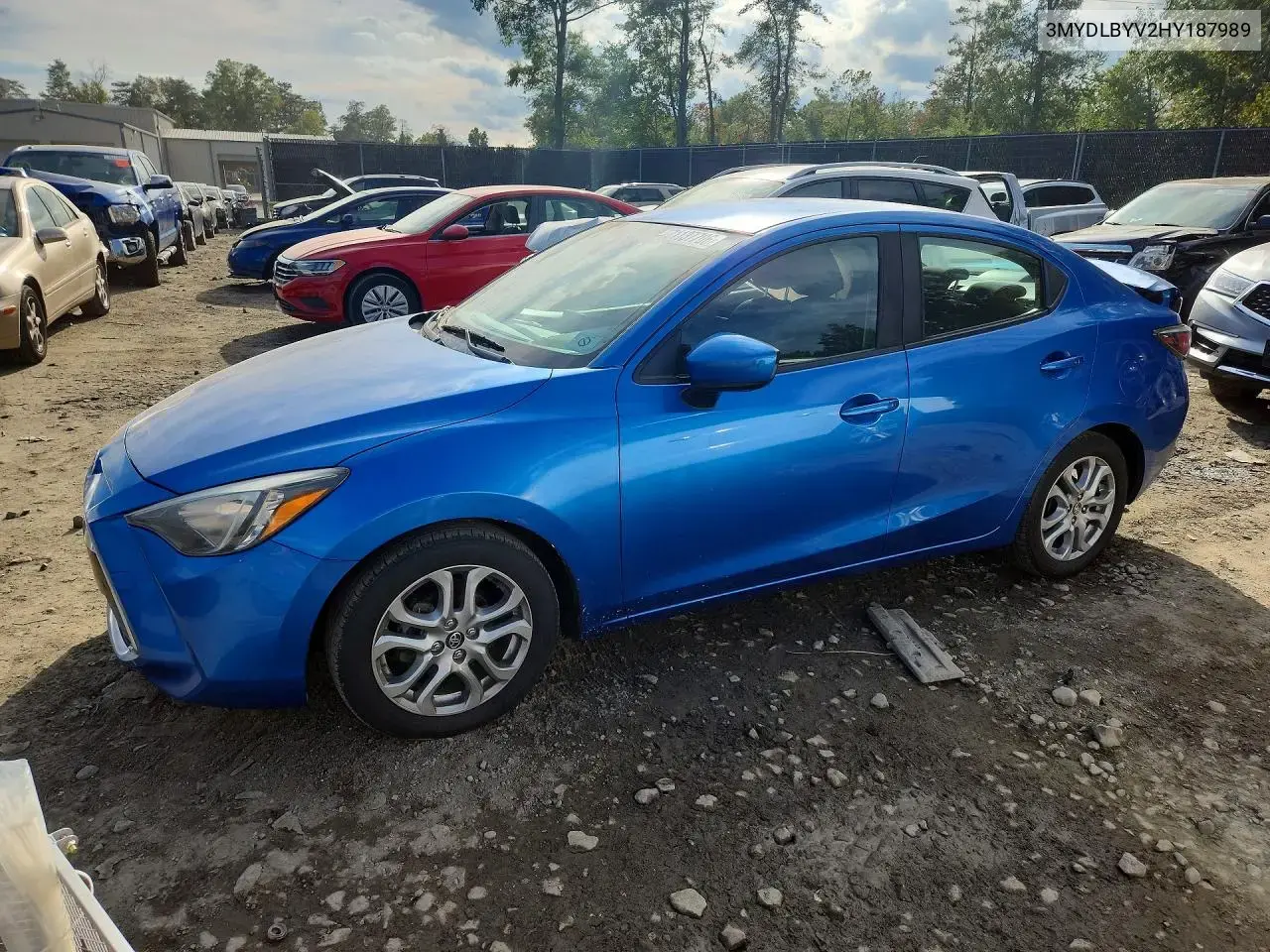 Toyota Yaris Ia Base 2017