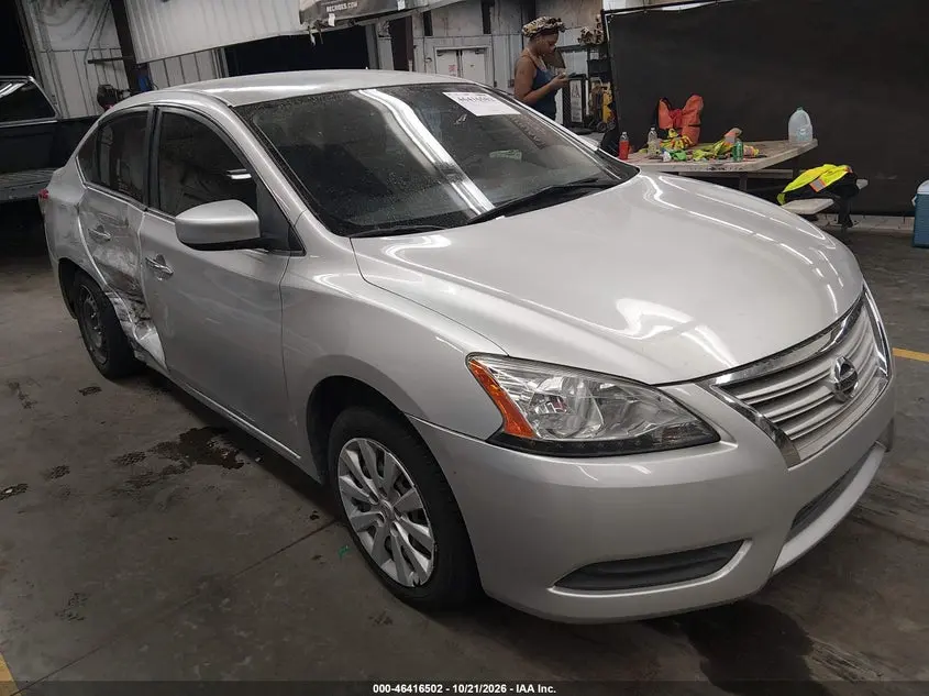 Nissan Sentra S 2015
