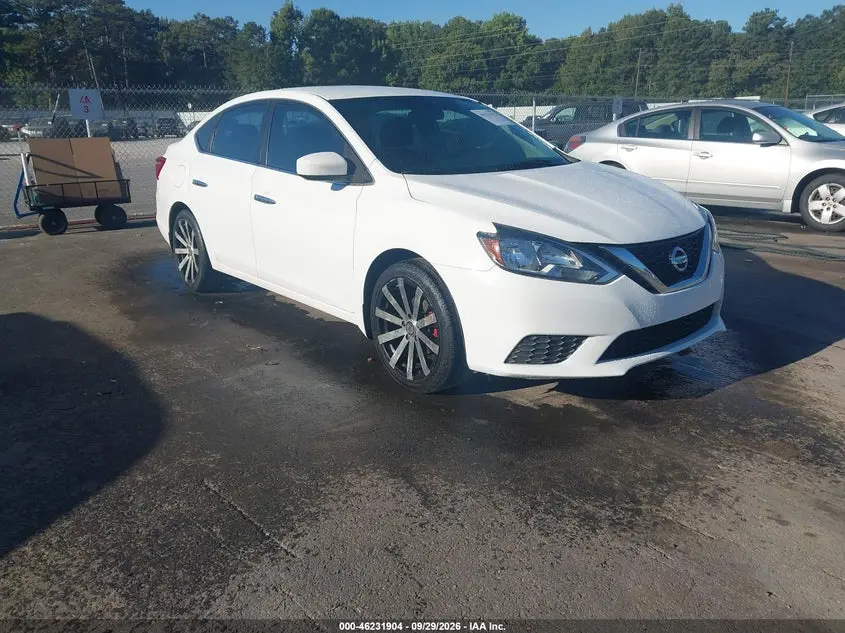 Nissan Sentra S 2016
