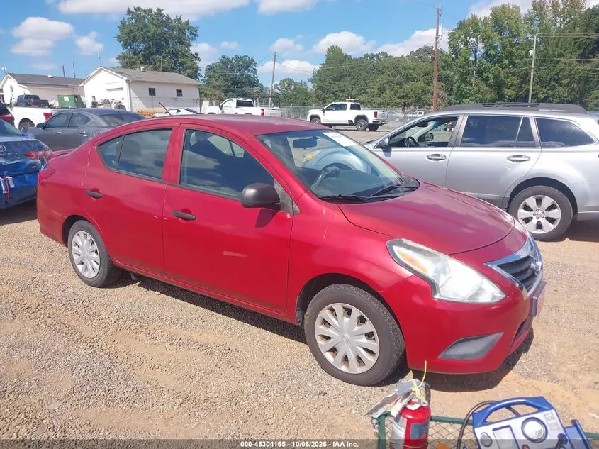 Nissan Versa 1.6 S+ 2015