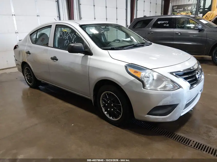 Nissan Versa 1.6 S+ 2015