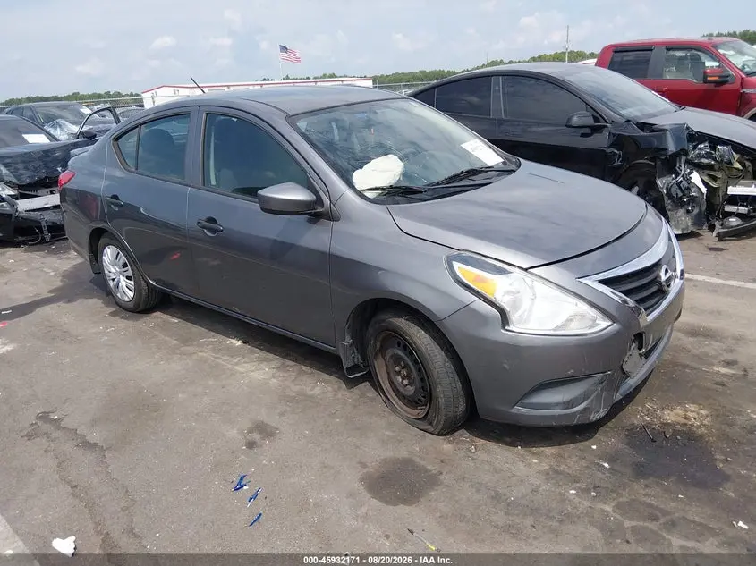 Nissan Versa 1.6 S+ 2018