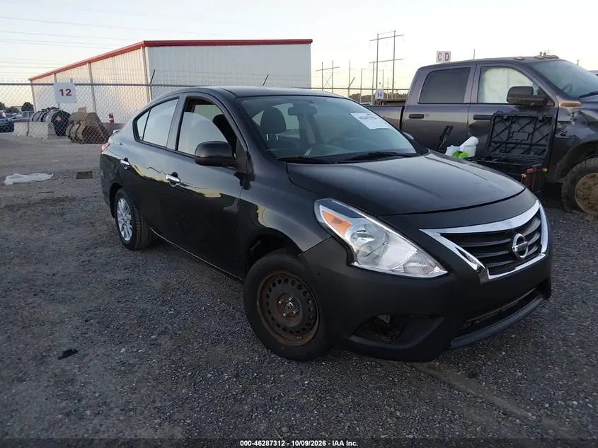 Nissan Versa 1.6 Sv 2015