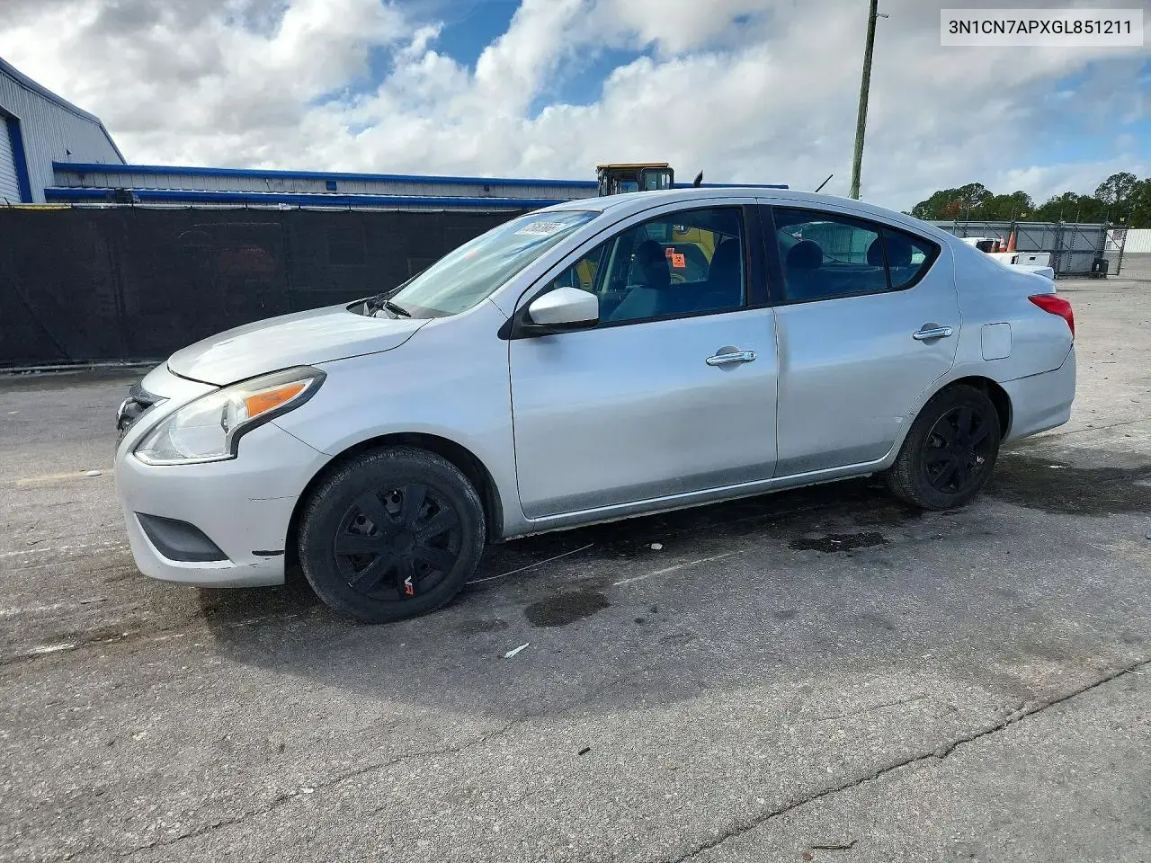 Nissan Versa 1.6 Sv 2016