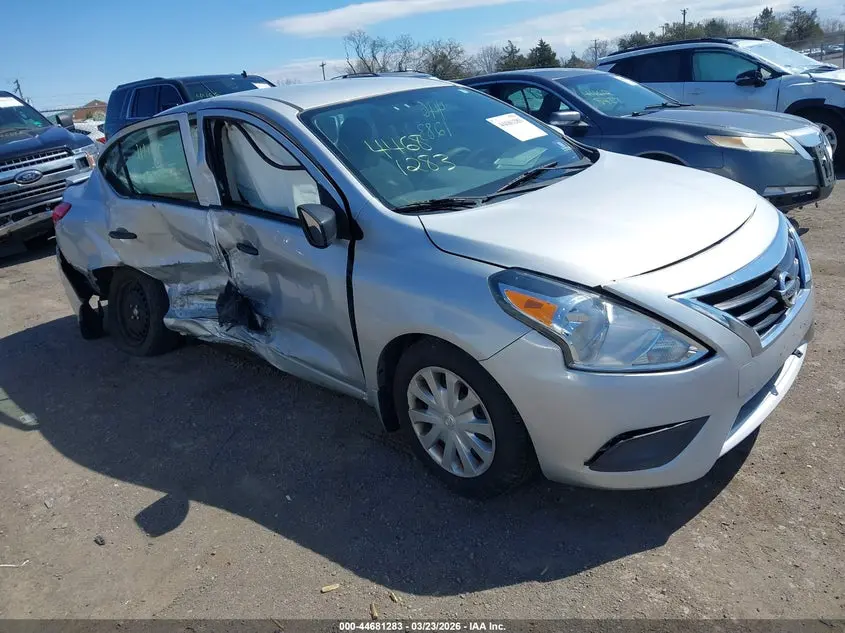 Nissan Versa 1.6 S+ 2017