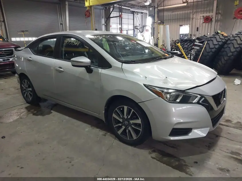 Nissan Versa Sv 2021