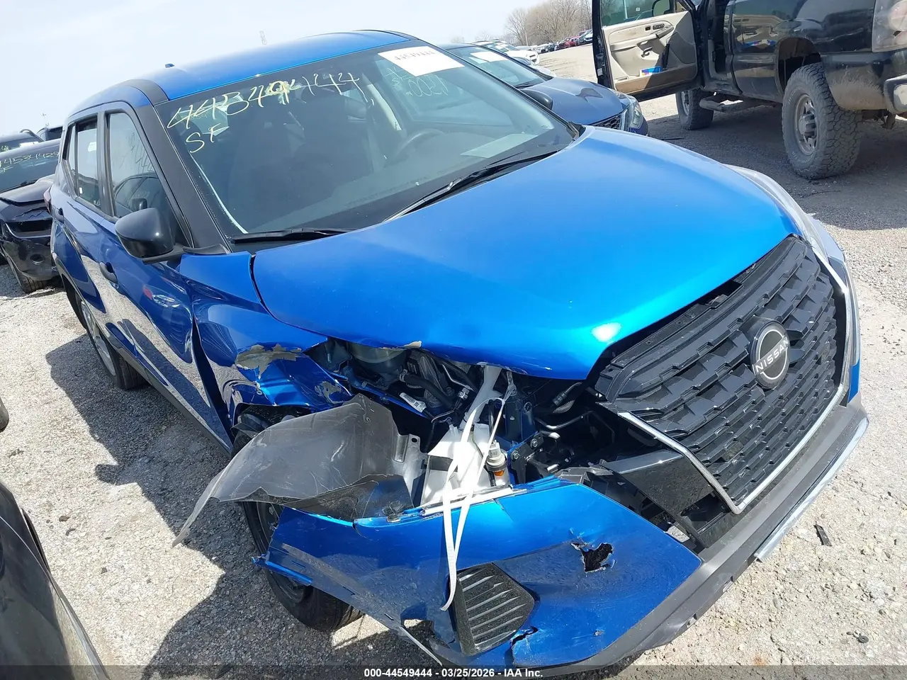 Nissan Kicks Play S 2025