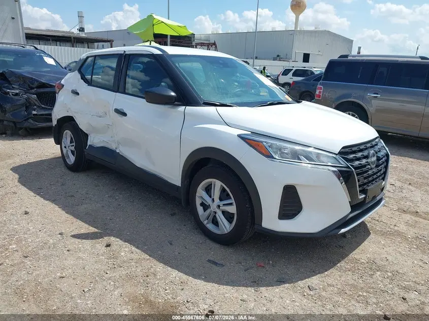 Nissan Kicks Play S 2025
