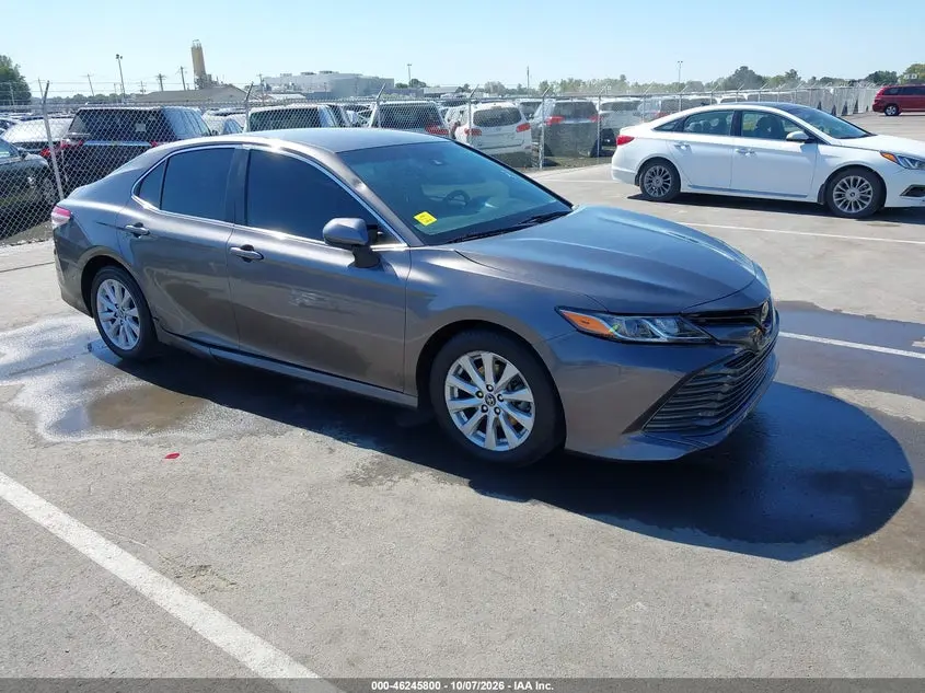 Toyota Camry Le 2018