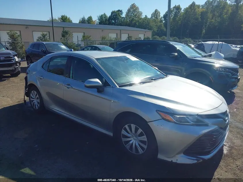Toyota Camry Hybrid Le 2019