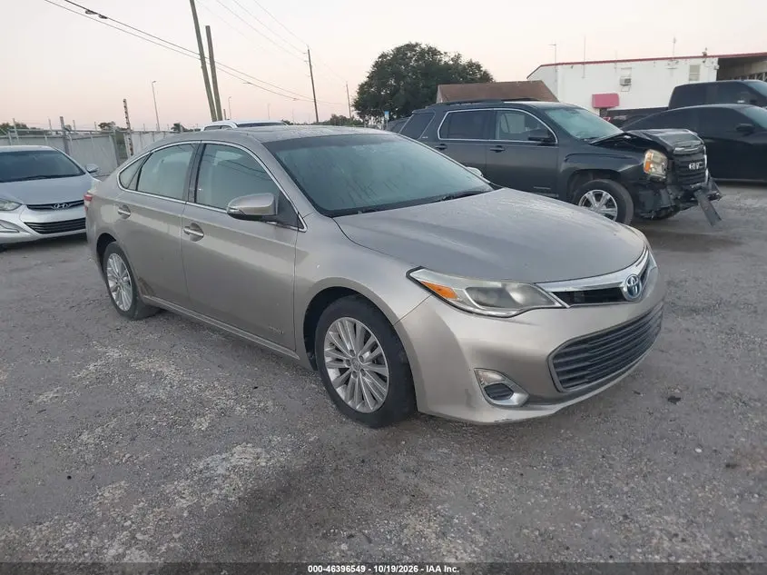 Toyota Avalon Hybrid Xle Premium 2015