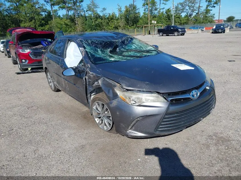 Toyota Camry Hybrid Xle 2017