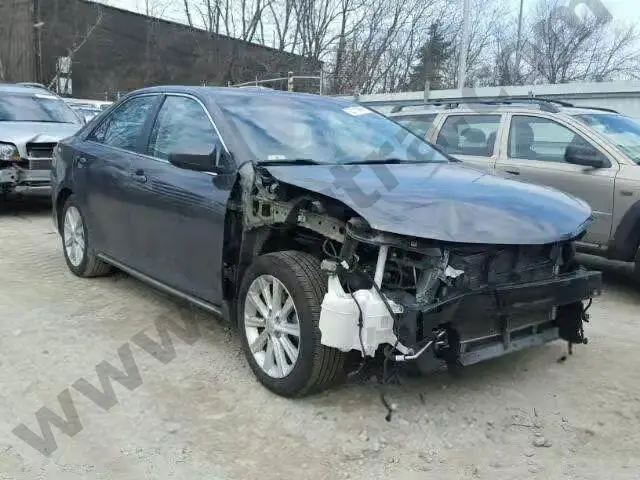Toyota Camry Hybr 2012