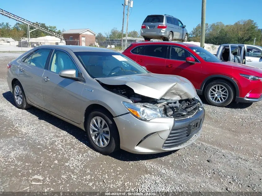 Toyota Camry Hybrid Le 2016