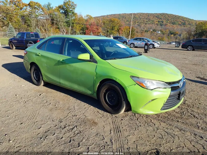 Toyota Camry Hybrid Le 2015
