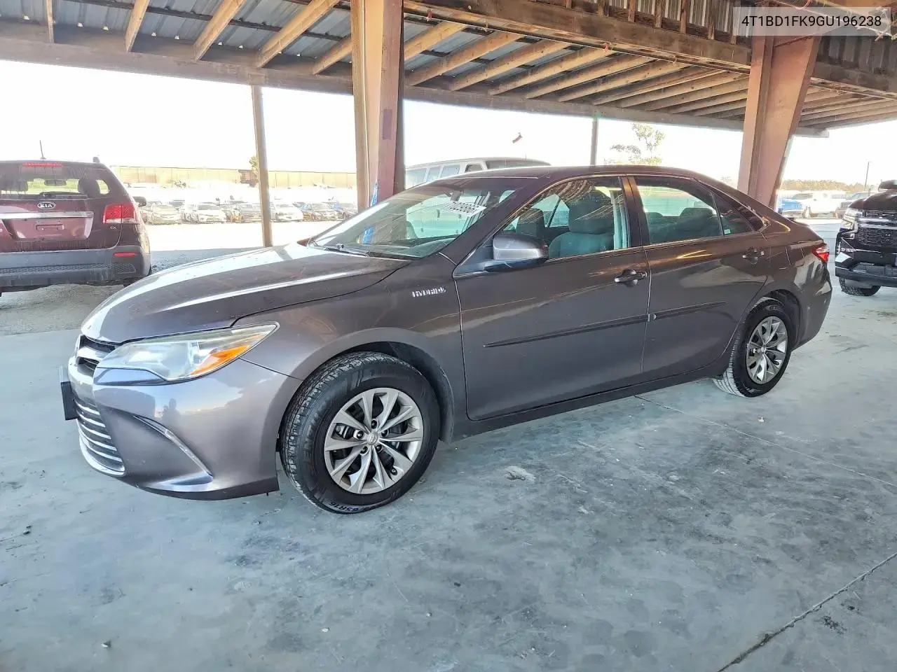 Toyota Camry Hybrid Le 2016
