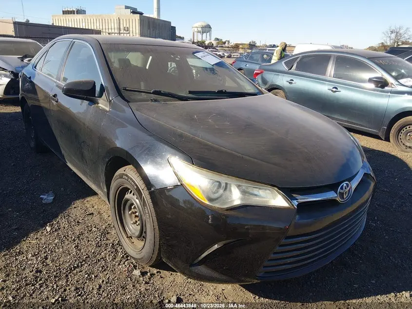 Toyota Camry Hybrid Le 2015