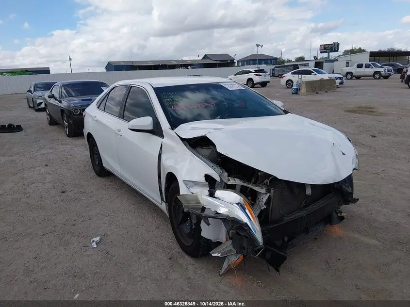 Toyota Camry Le 2015