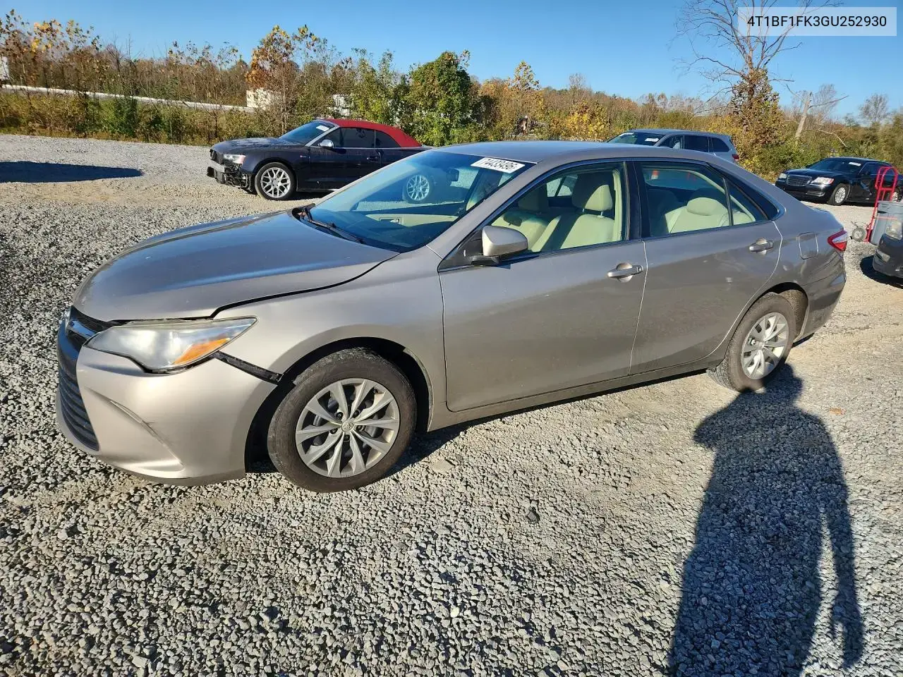 Toyota Camry Le 2016