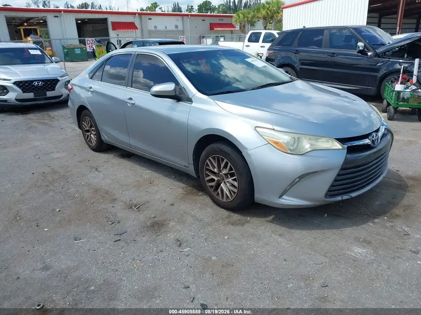 Toyota Camry Le 2016