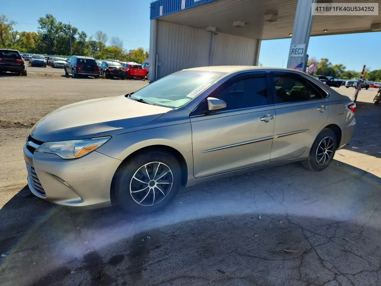 Toyota Camry Le 2016