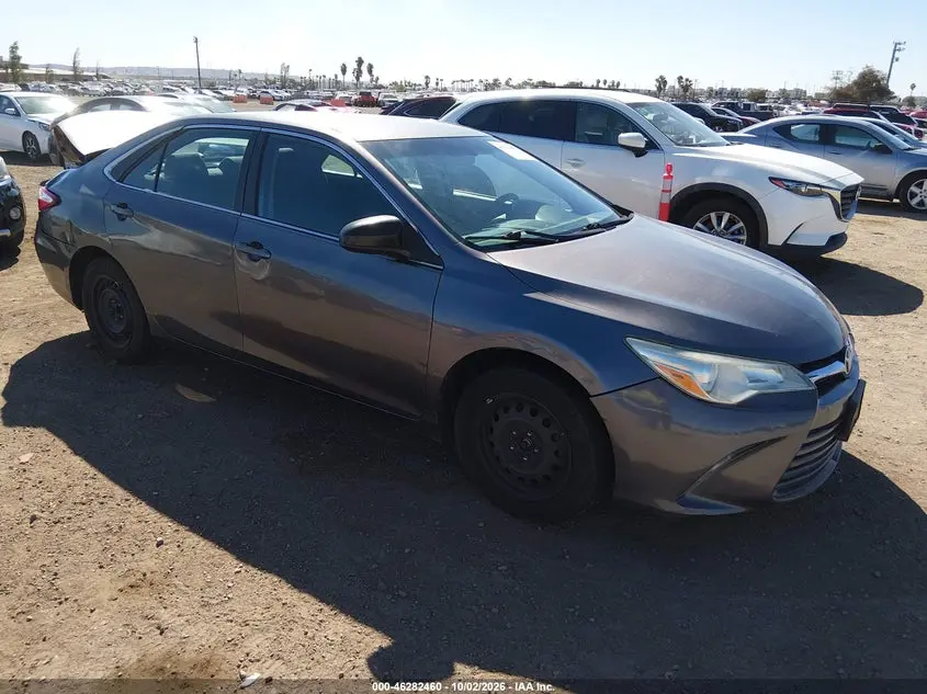 Toyota Camry Le 2015