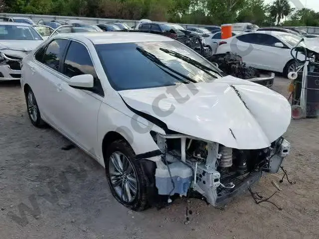 Toyota Camry Le 2015