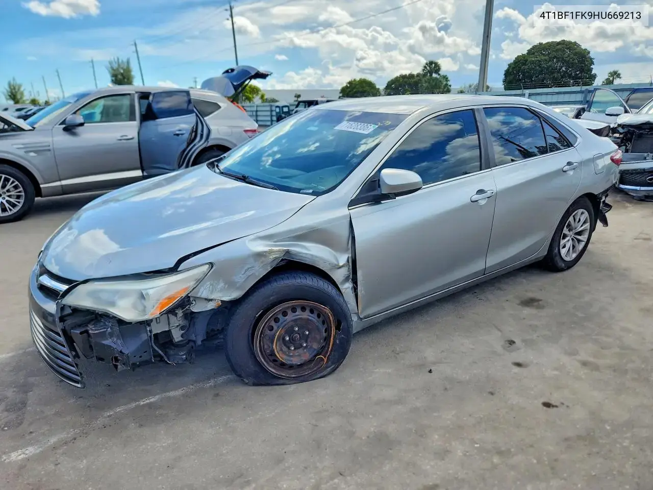Toyota Camry Le 2017