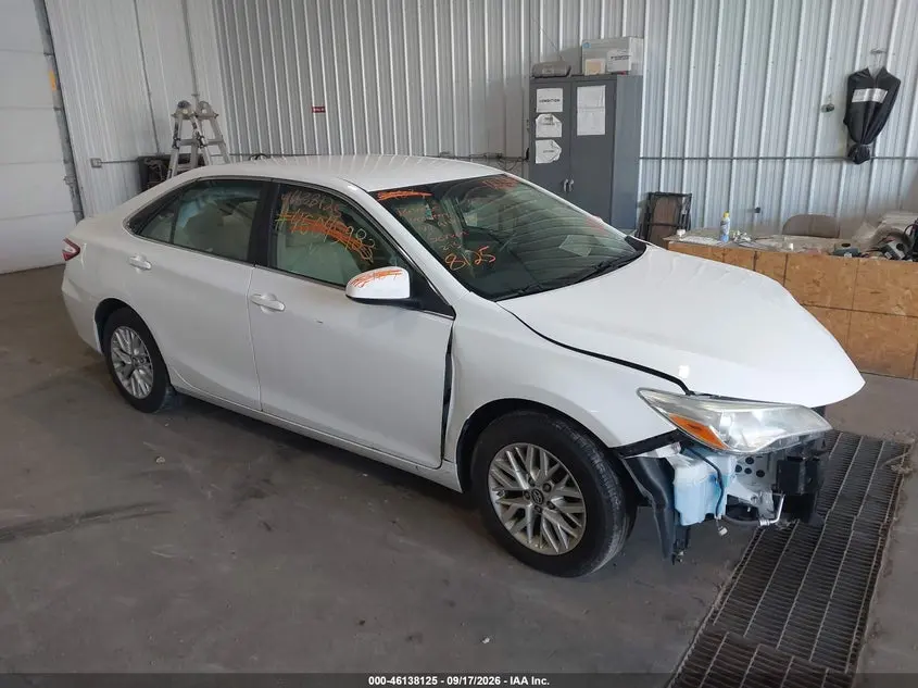 Toyota Camry Le 2016