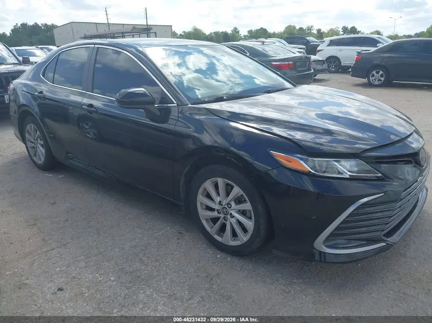 Toyota Camry Le 2022