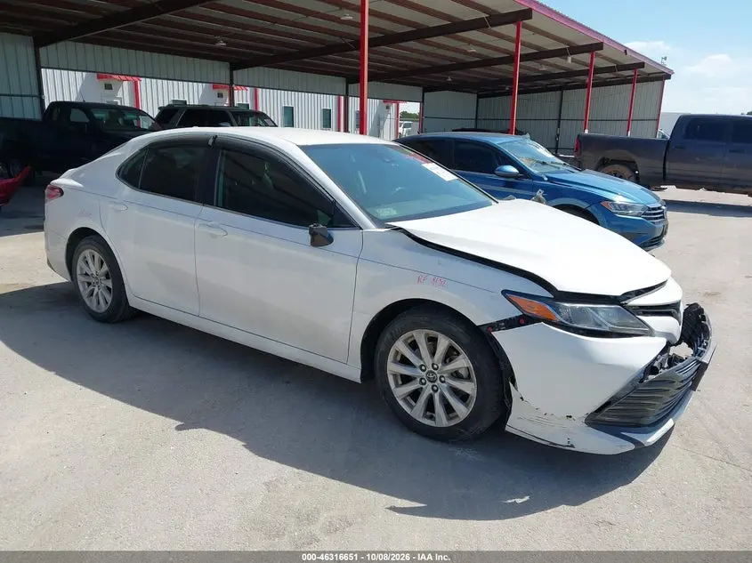 Toyota Camry Le 2020