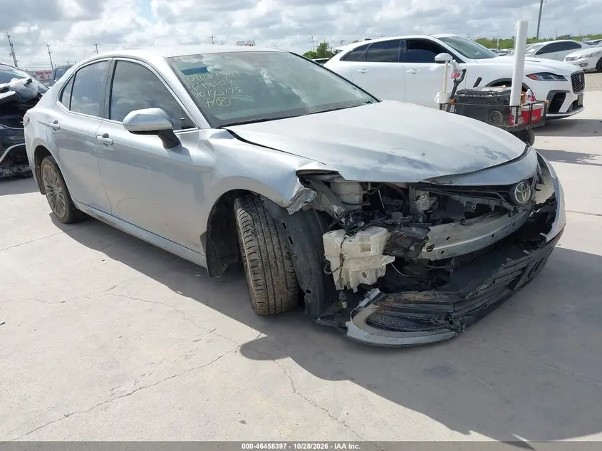 Toyota Camry Le 2022