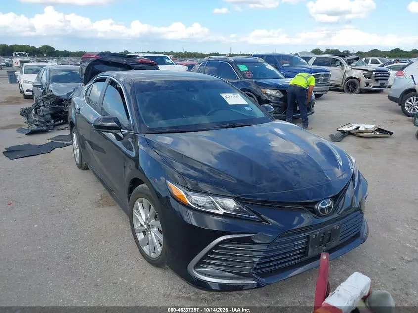 Toyota Camry Le 2022