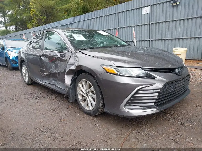 Toyota Camry Le 2022